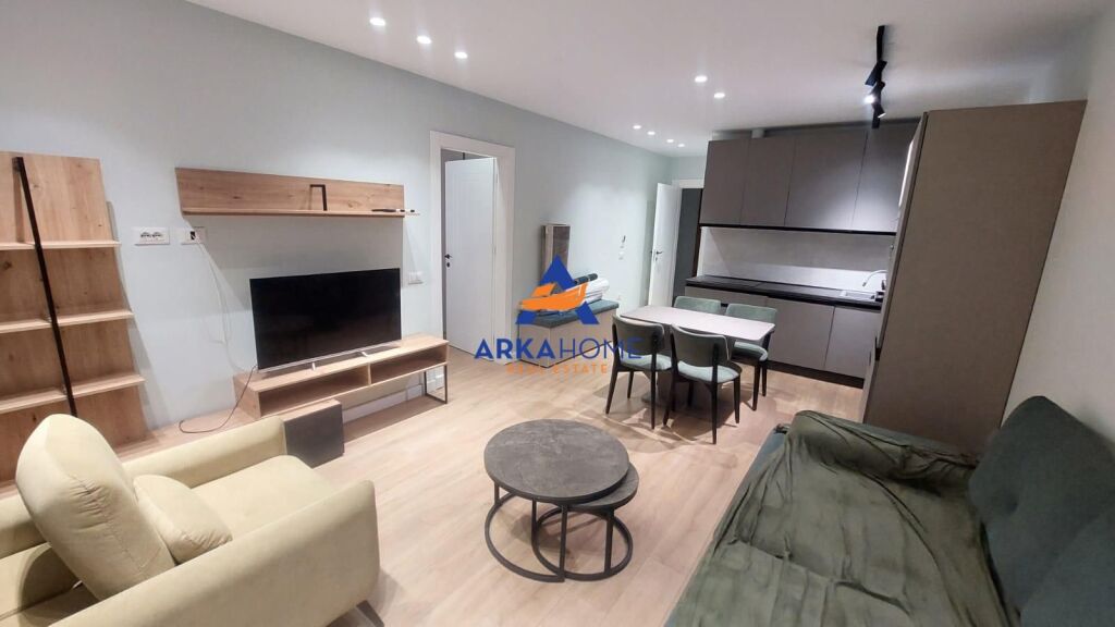 JEPET APARTMENT ME QERA 1+1+ BALLKON "KOMUNA E PARISIT" 700 EURO