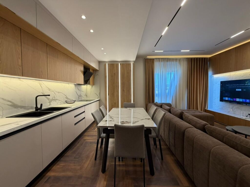Appartamento 2+1 in affitto presso Garden Buliding Residence a 21 Dhjetori.