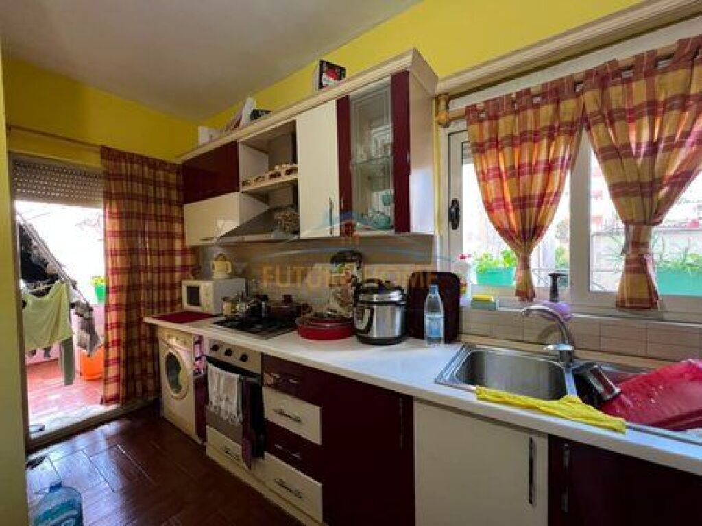 Shitet Apartament 2+1, Rruga Dritan Hoxha,Tiranë