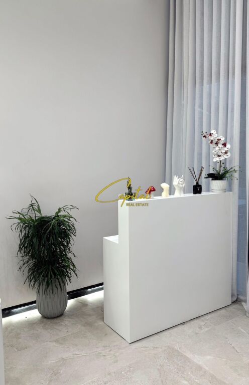AMBIENTE COMMERCIALE IN AFFITTO 50 M2 ASTIR 600 EURO