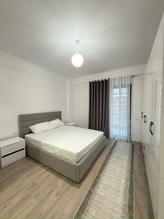 Jepet me qira 2+1+2+parking tek Oasis Unaza e Re