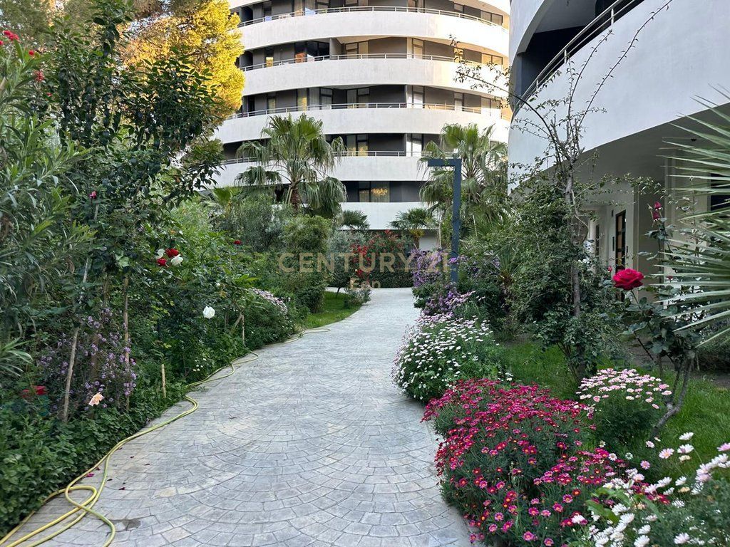 IN VENDITA APPARTAMENTO 2+1+2 CON VISTA MARE PRESSO "WHITE HILL RESIDENCE" A CURRILA !