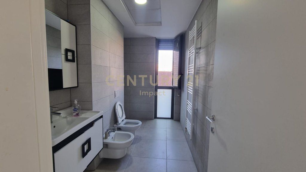 APPARTAMENTO 2+1+2 CON POSTO AUTO, IN AFFITTO PRESSO FIORI DI BOSCO! 850 € /Mese
