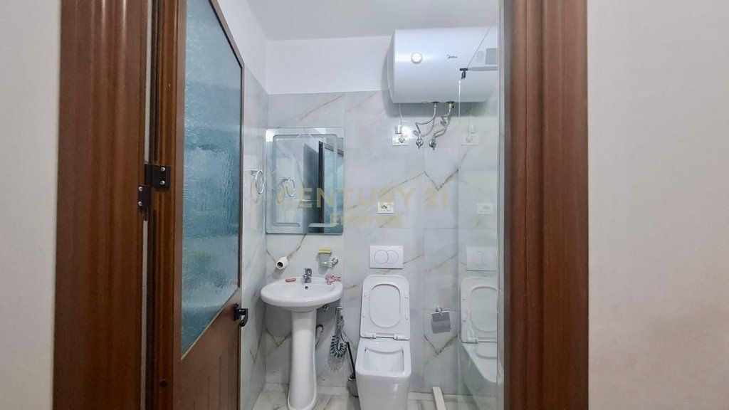Appartamento 1+1 In Affitto a Xhamllik 450 € /Mese