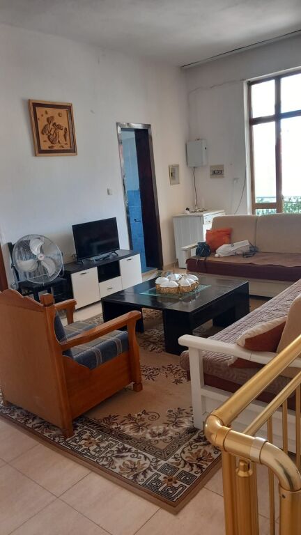 Affitto | Shtëpi private 2 + 1 | Rruga Bajram Allaraj | 400 €/mese