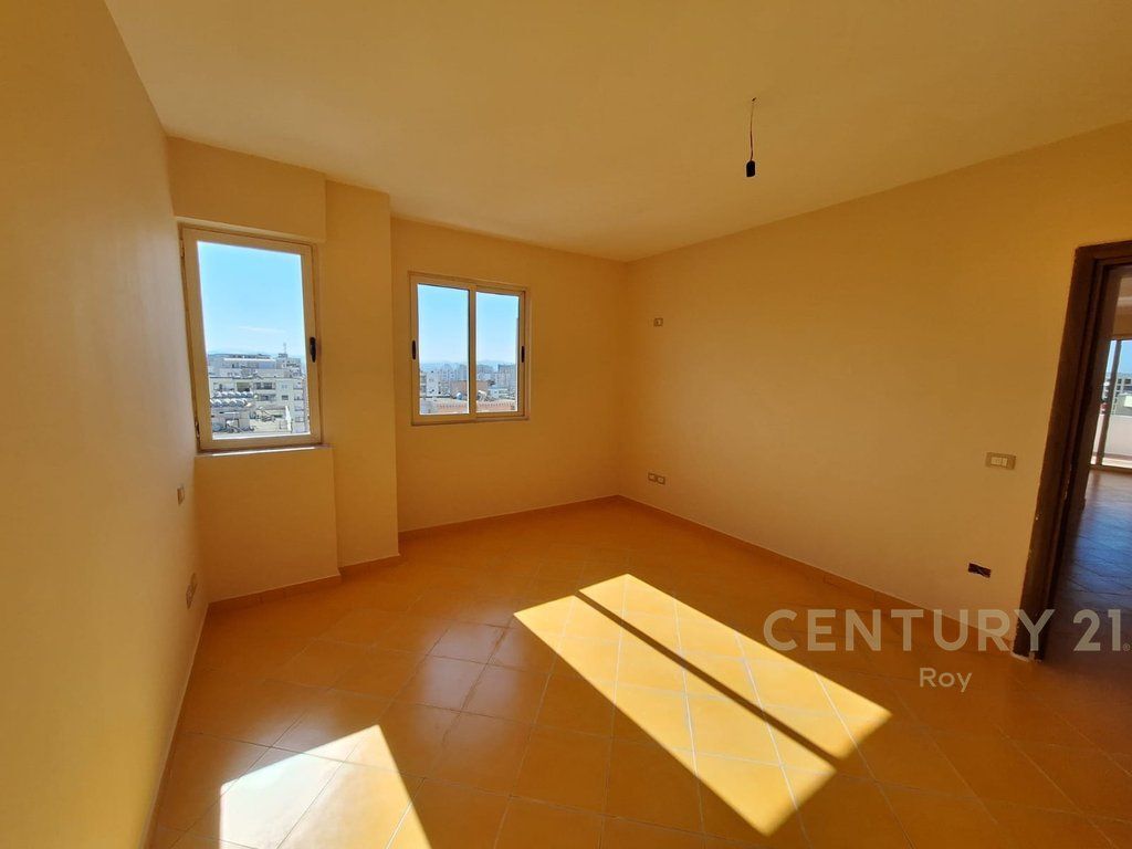 Appartamento 2+1 in vendita Via Mujo Ulqinaku, Durrës - 150000€ | 107 m²