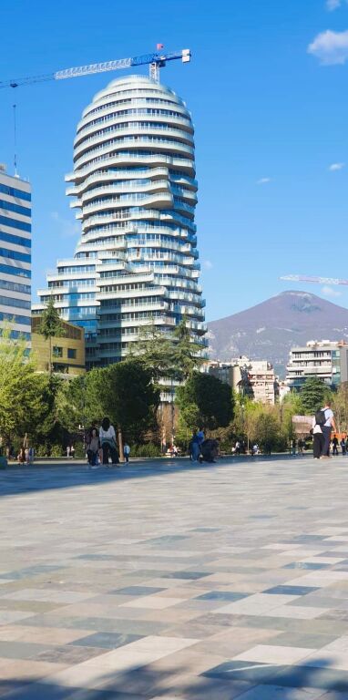 🏙️ Apartment 1+1 for Sale at TIRANA'S ROCK – Skënderbej Square, Tirana📍