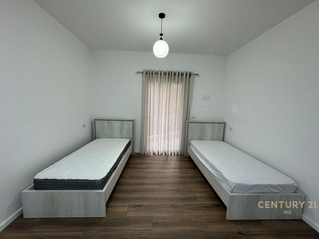 AFFITTASI APPARTAMENTO 2+1+POSTO AUTO VICINO AL GIARDINO BOTANICO! 750 € /Mese