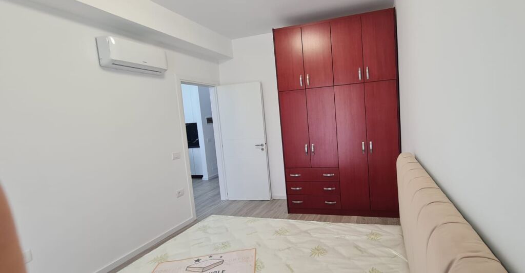 APARTAMENT 1+1 ME QIRA ASTIR
