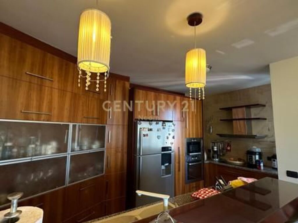 Apartment 3+1+3 Penthouse with Panoramic View from Tirana for Sale