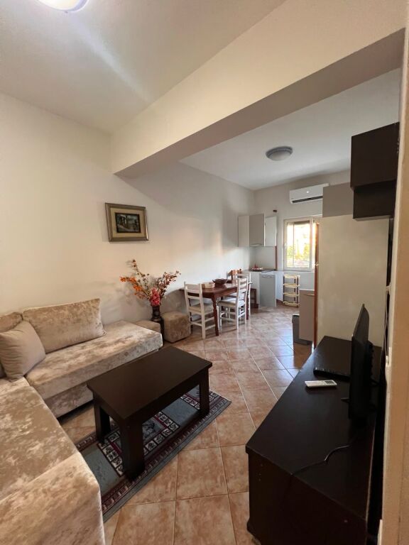 APPARTAMENTO 1+1 IN AFFITTO Yzberisht  40.000 Lek/Mese