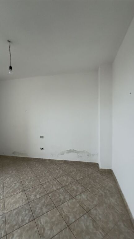 Appartamento 2+1 in vendita vicino allo Stadio – Durrës