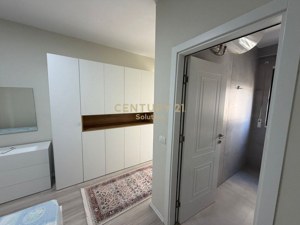 APARTAMENT 2+1+2 +PARKING OPSIONAL PER SHITJE TEK RRUGA E DURRESIT !