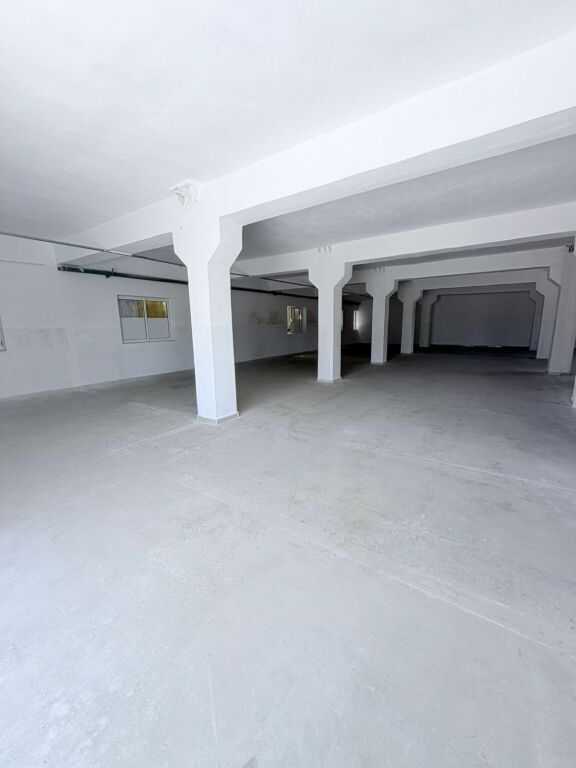 LOCALE COMMERCIALE IN AFFITTO MAGAZZINO A SHKOZET, DURRES.