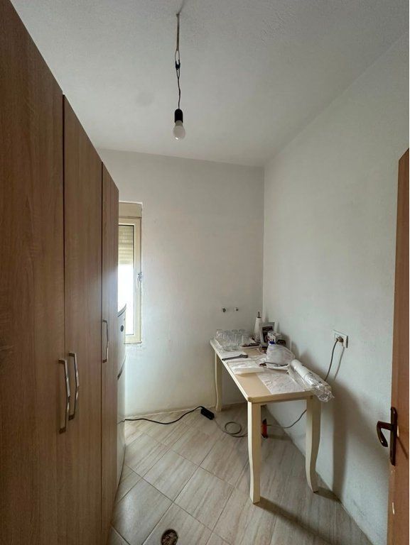 Affitto, Locale per ufficio, Comune di Parigi, Tirana