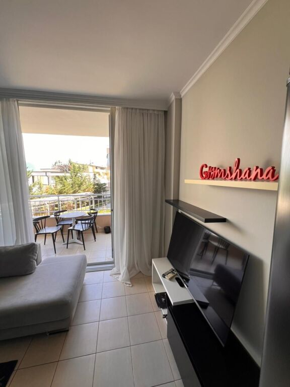 Apartament 1+1 + Post Parkimi me Qira – Liqeni i Thatë, Pranë Rrugës Peti