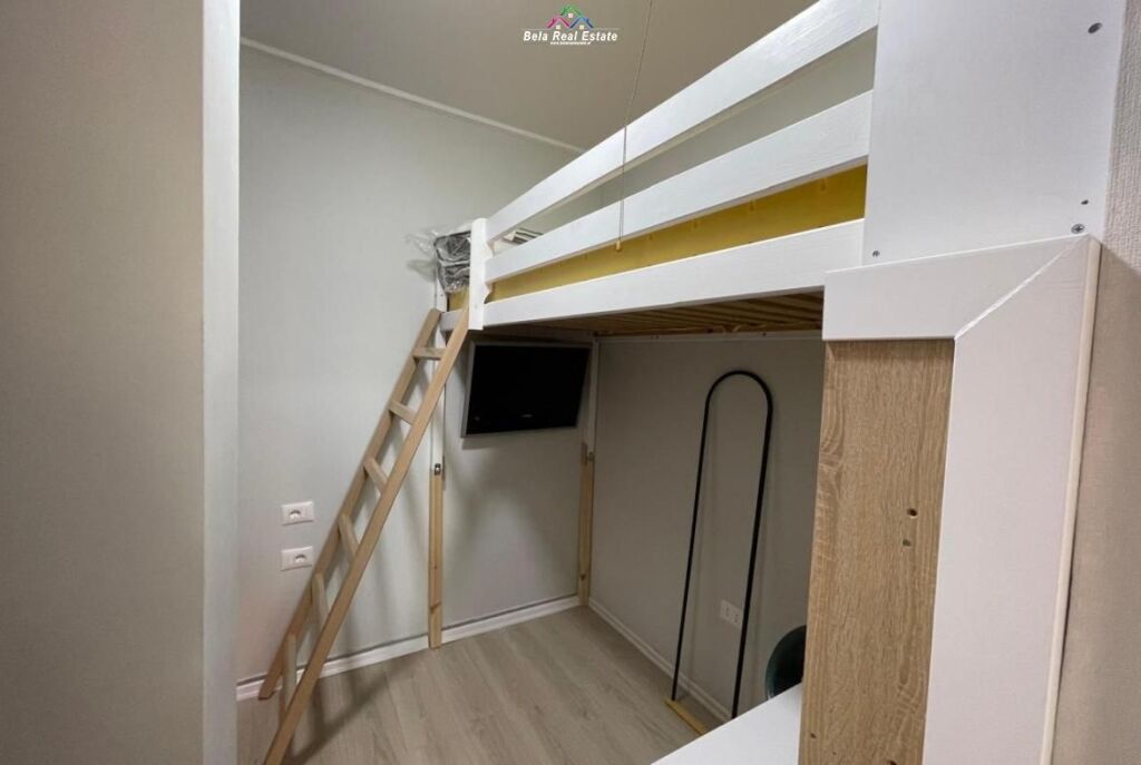 Appartamento In Affitto 1+1+Studio Vicino al ex Mercato Elettrico (ID B2101427) Tirana