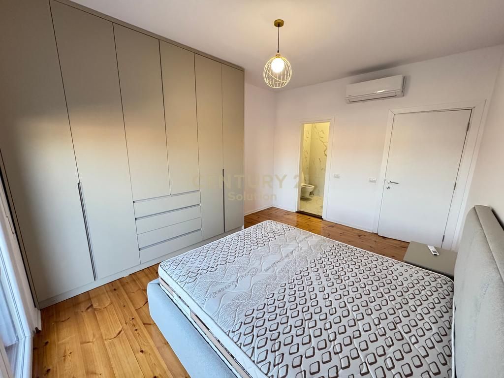 AFFITTASI APPARTAMENTO 2+1+2+VERANDA A XHAMLLIK !