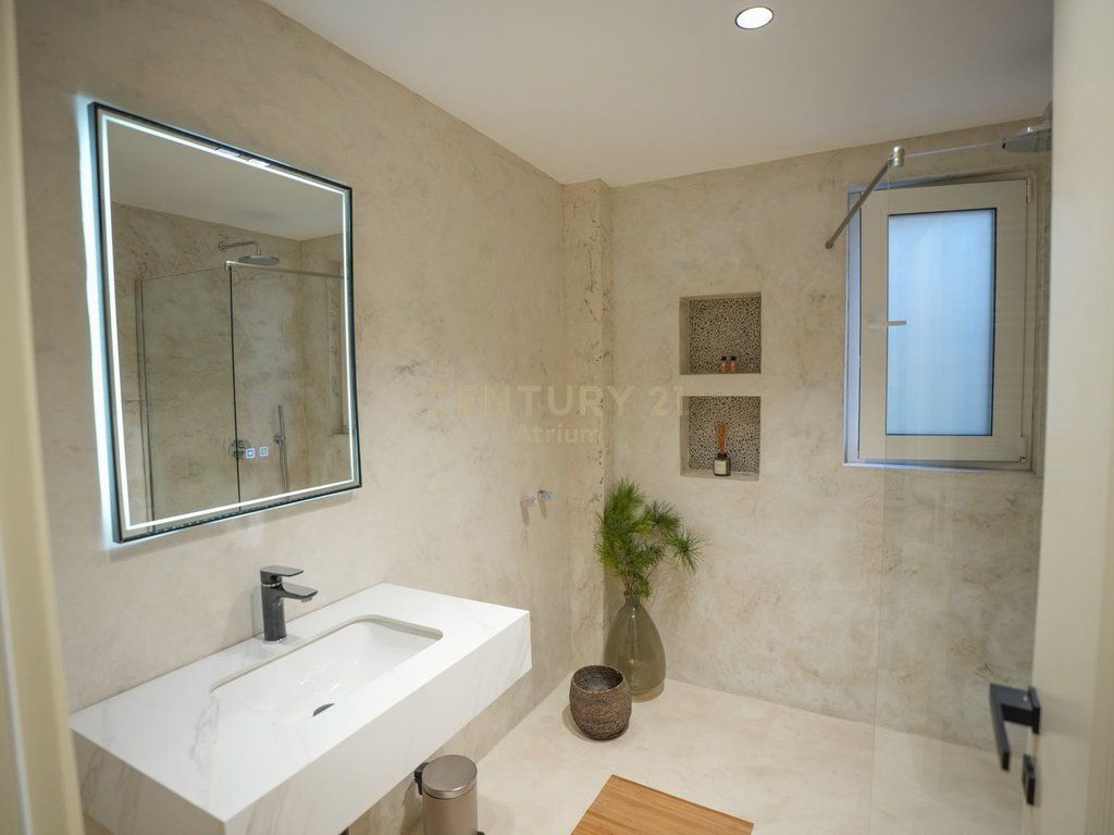 SHITET APARTAMENT I NDARE NE 1+1 DHE STUDIO PRANE BULEVARDIT TE RI