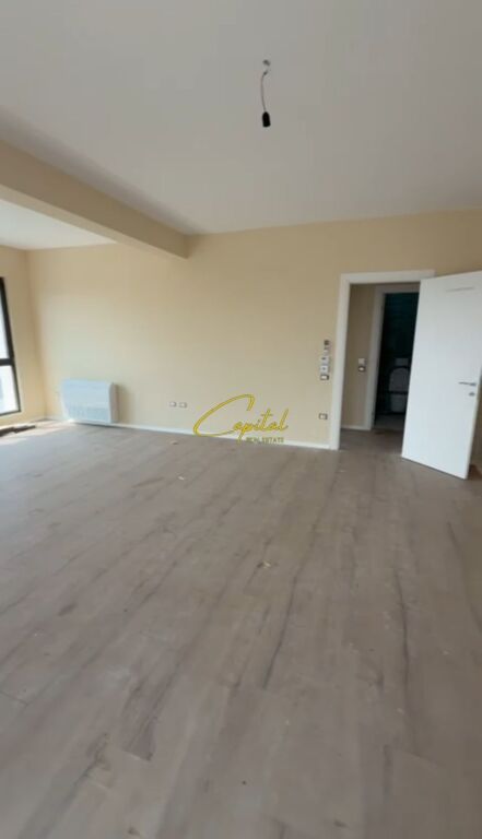 LOCALE COMMERCIALE IN AFFITTO 125 M2 COMPLESSO FARMACIA 10 840 EURO