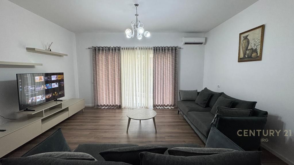 AFFITTASI APPARTAMENTO 2+1+POSTO AUTO VICINO AL GIARDINO BOTANICO! 750 € /Mese