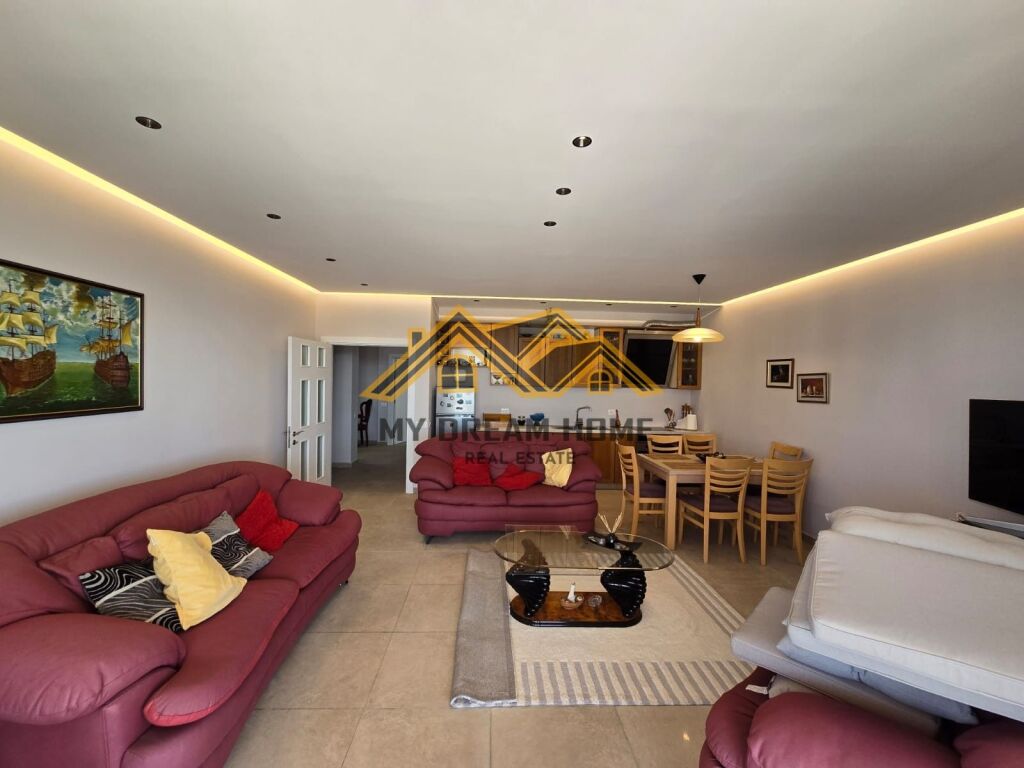 IN VENDITA MONOLOCALE CON PISCINA 3+1+2+ VERANDA SPIAGGIA DURRES COMPLESSO PRIVATO