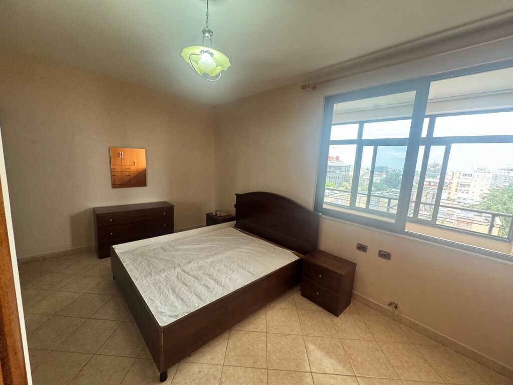 Jepet me qera apartament 1+1 te 21 Dhjetori te Joena