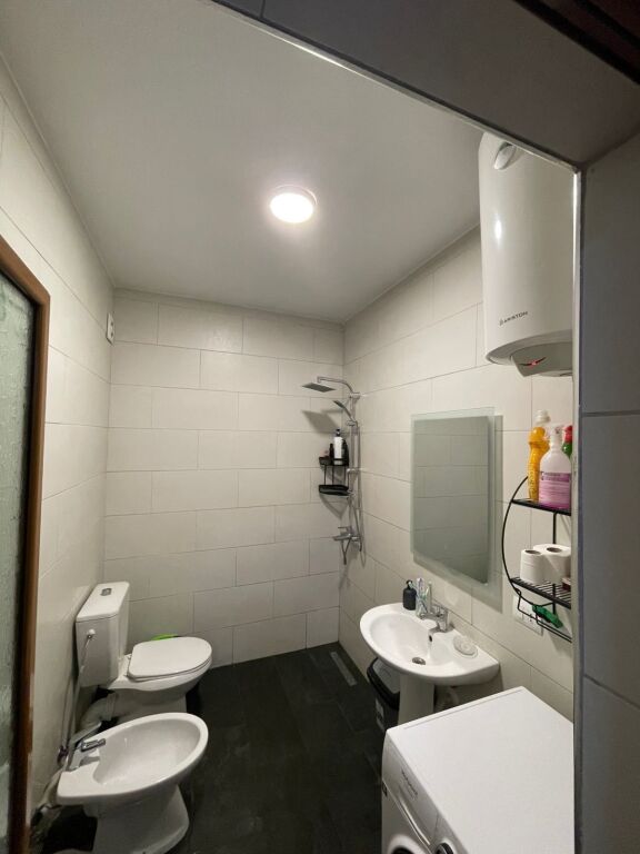 Apartament 1+1 per qera Rruga e Dibres !