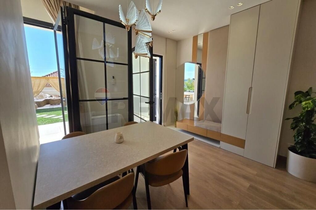 Villa for sale , Paskuqan