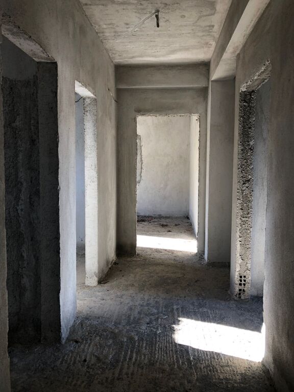 Casa su 3 piani con terreno di 1 dynym in vendita – Valas, Elbasan