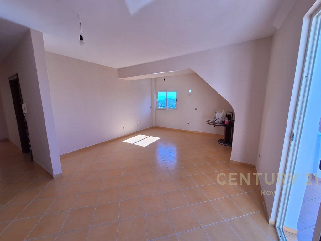 Appartamento 2+1 in vendita Via Mujo Ulqinaku, Durrës - 150000€ | 107 m²