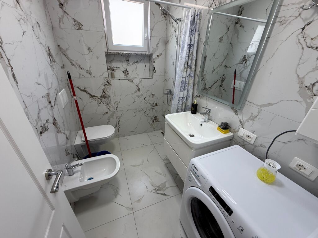 Appartamento 2+1 con due Bagni a Durazzo