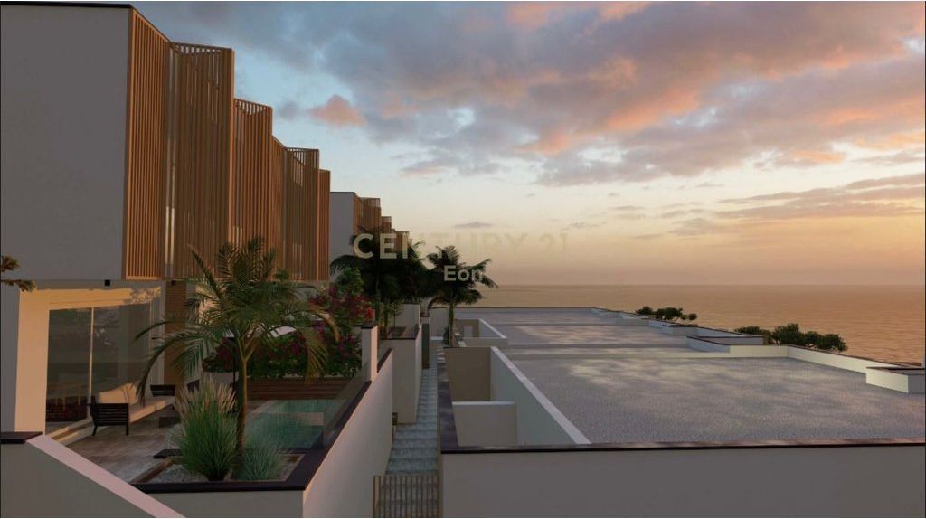 Villa con piscina in vendita a Currila Coast, Durrës (Ballore sul mare) !