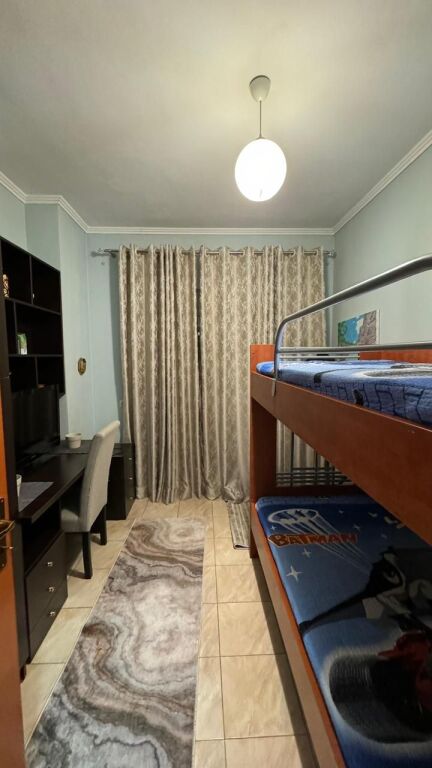 Laprak 2+1 me qira  Apartament  2+1