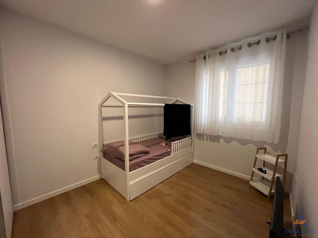 JEPET APARTMENT ME QERA 2+1+BALLKON "LIQENI I THATE" 70.000 LEKE