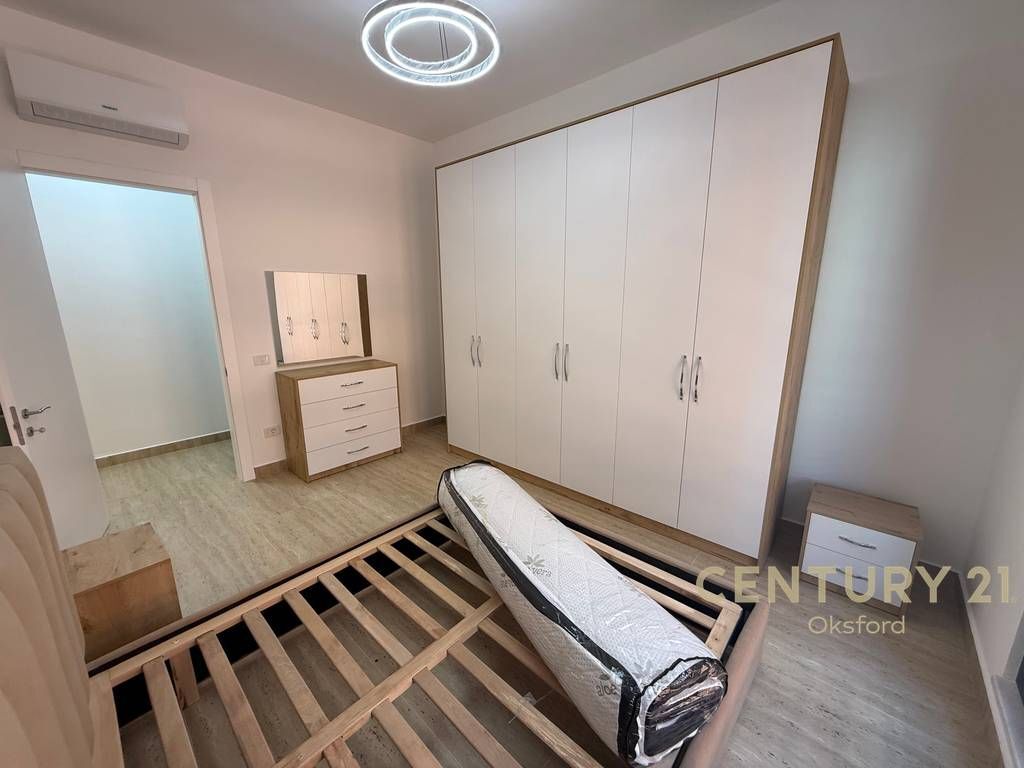 JAPIM ME QIRA APARTAMENT 1+1,TEK KOMPLEKSI "DELIORGJI"!
