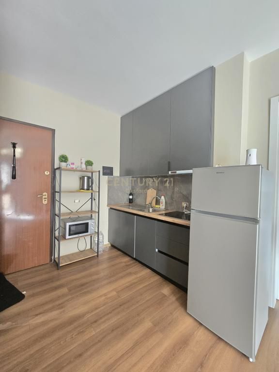 EXCLUSIVE SALE APARTMENT 1+1 IN ILIRIA BEACH, FLORIDA