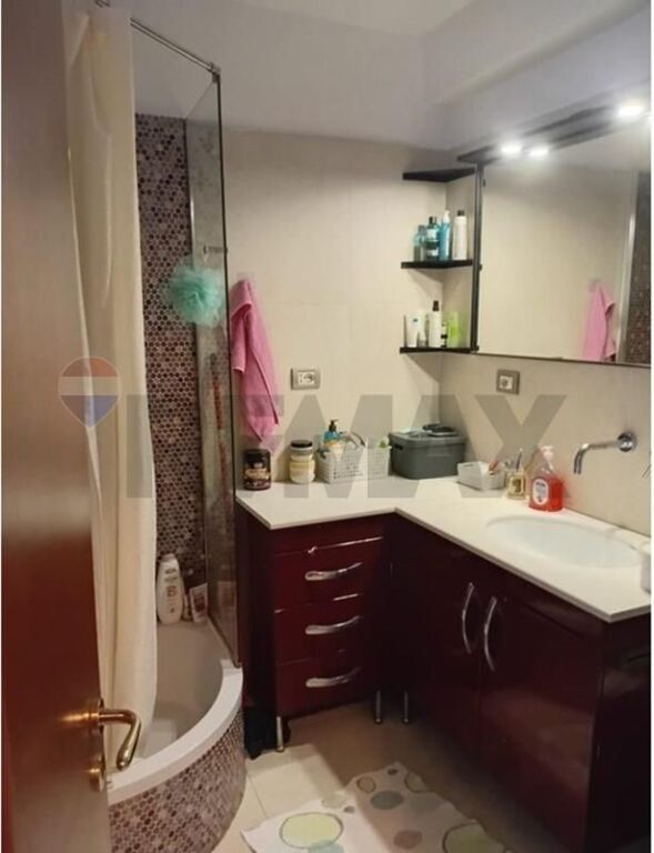 Apartment 3+1 for rent Skenderbe Square