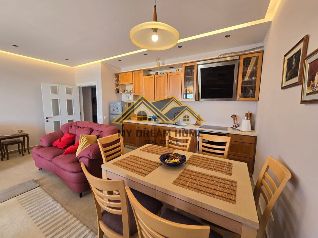 IN VENDITA MONOLOCALE CON PISCINA 3+1+2+ VERANDA SPIAGGIA DURRES COMPLESSO PRIVATO