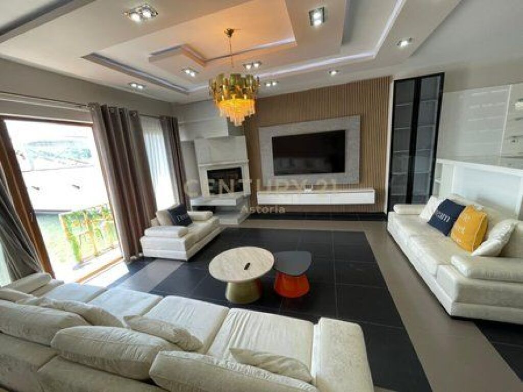 AFFITTO, VILLA MODERNA CON PISCINA E CORTILE, RESIDENZA KODRA E DIELLIT 1.