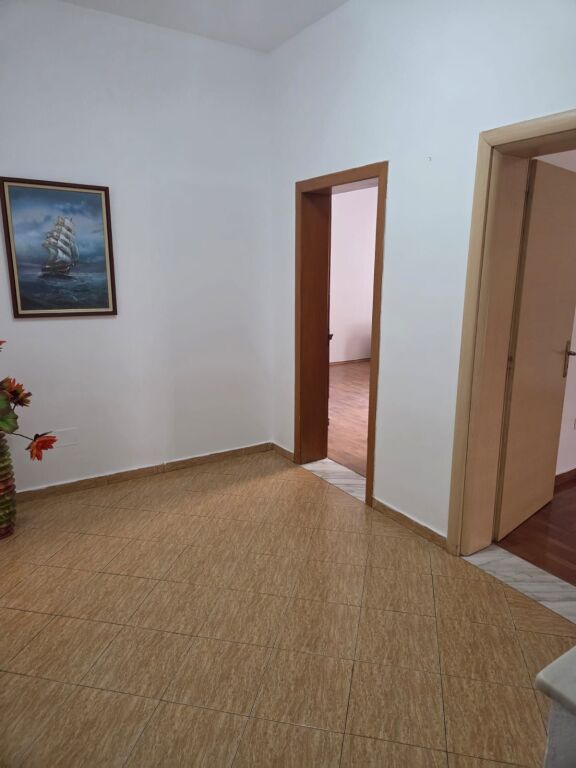 AFFITTASI APPARTAMENTO 3+1 FRESK