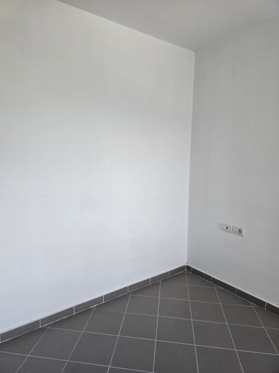 FOR SALE 1+1 APARTMENT IN THE KAMZA AREA