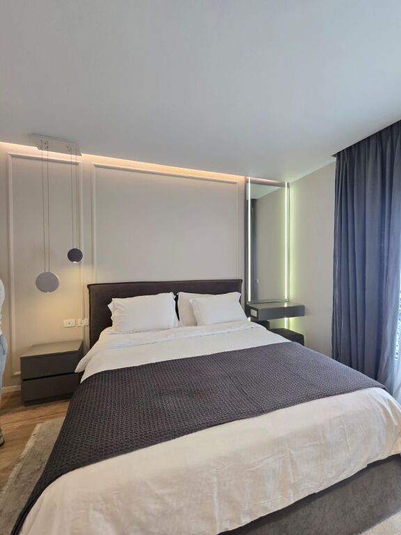 SHITET APARTAMENT 3+1 TEK KOMPLEKSI DELIJORGJI
