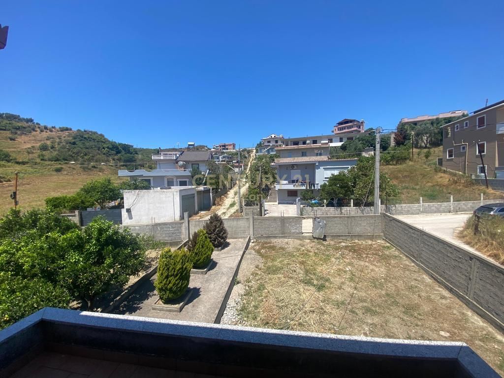 SHITET SUPER VILE NE ZONEN E SPITALLES,DURRES !!