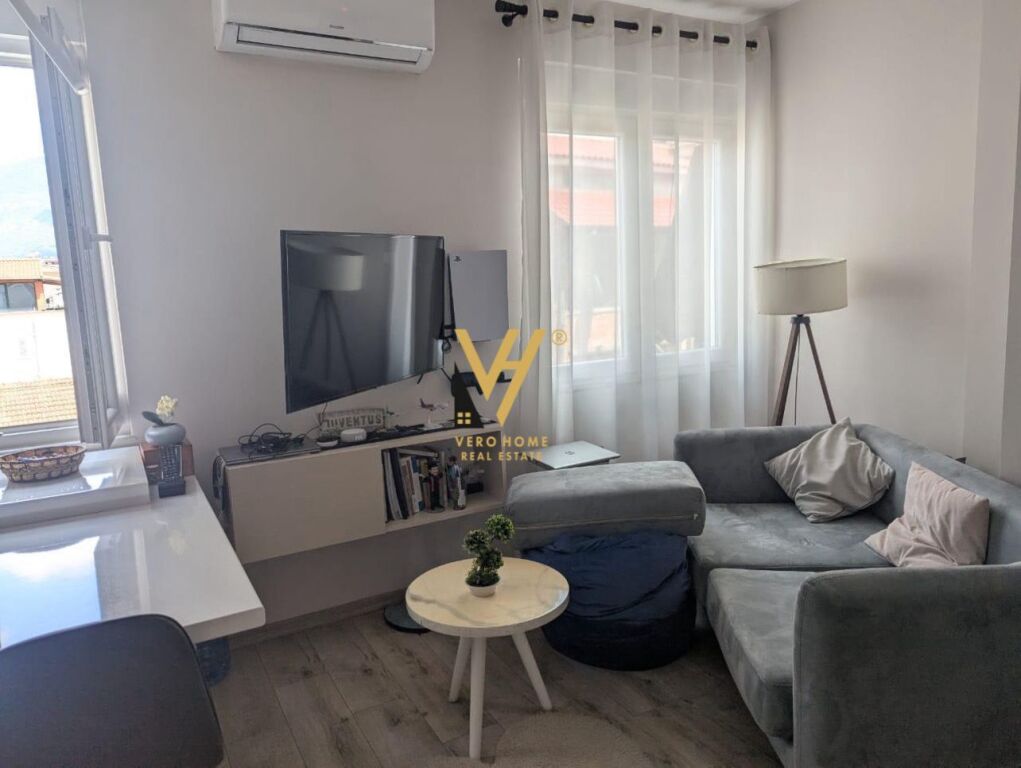 AFFITTASI STUDIO 40 M2 AL PAZARI I RI 500 EURO