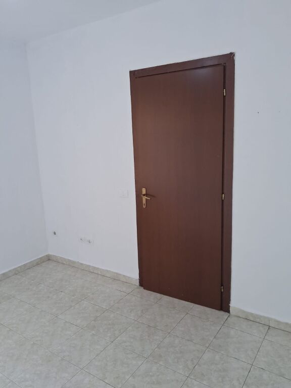 Affitto | Apartament 1 + 1 | Ish Fusha e Aviacionit | 400 €/mese