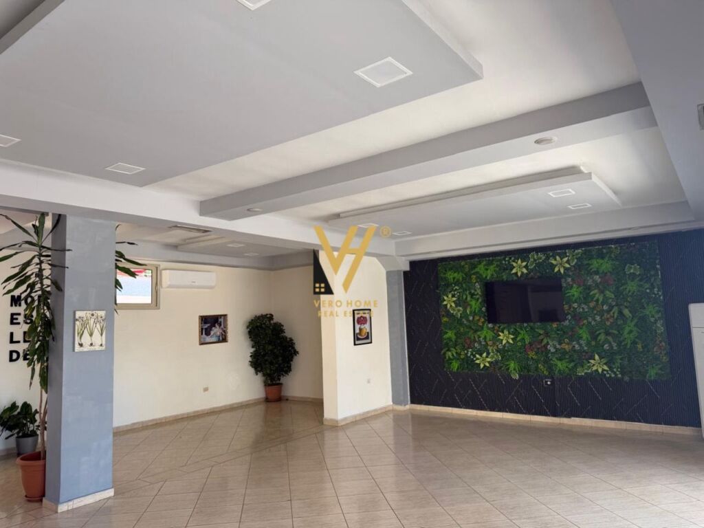 LOCALE COMMERCIALE 150 M2 IN AFFITTO A LAPRAKE 100.000 LEKE