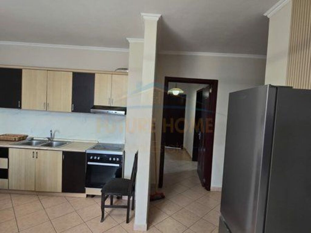 Shitet, Apartament 2+1, Unaza e Re