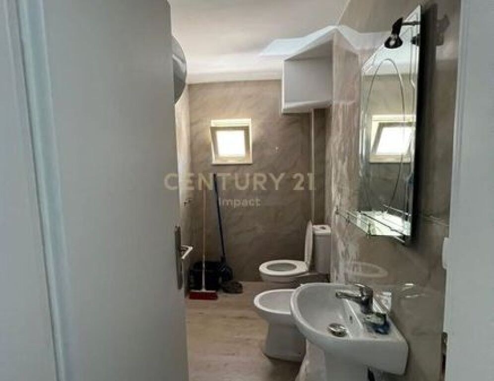 Jepet apartament 2+1 per qira prane Myslym Shyrit!