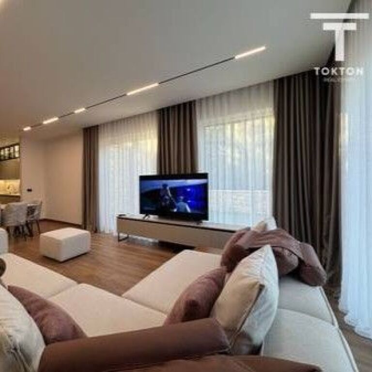 FOR SALE, ATTACHED VILLA, FOREST RESIDENCE, DRY LAKE